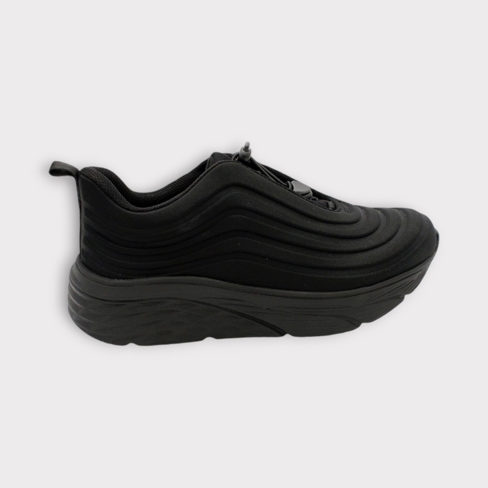 Women's Laforst Flexon Slip Resistant Shoes in Black. 4121-01
